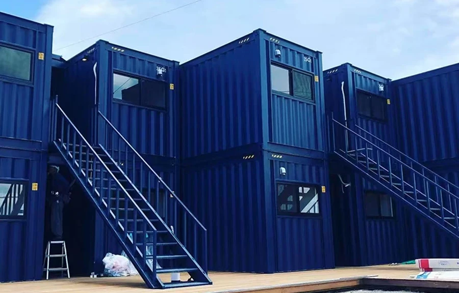 Lancio della casa container prefabbricata a due piani